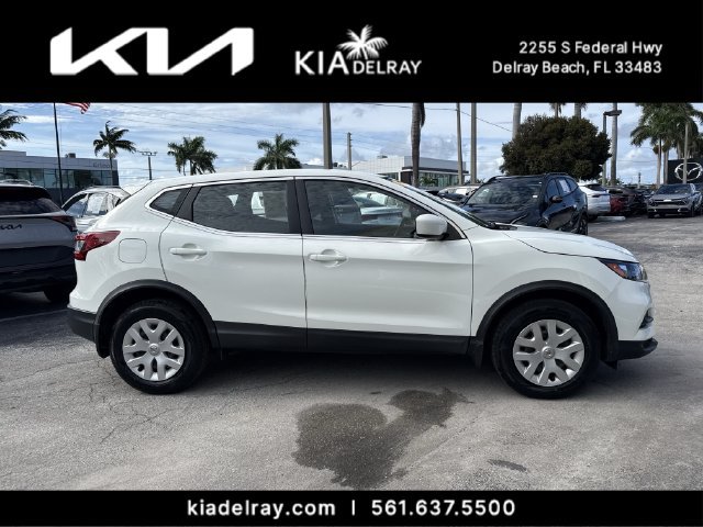 Used 2020 Nissan Rogue Sport S FWD image 2