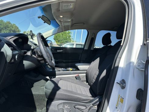 Used 2017 Ford Edge SE FWD image 11
