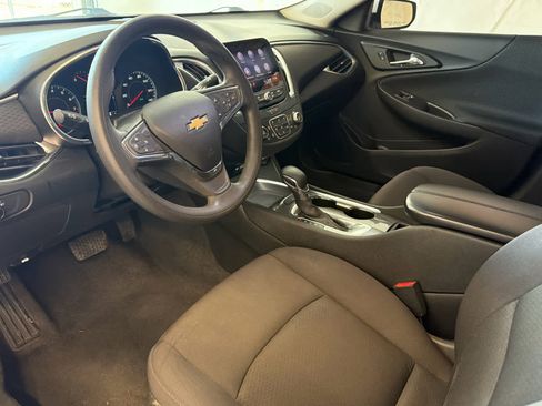 Used 2021 Chevrolet Malibu LT FWD image 12