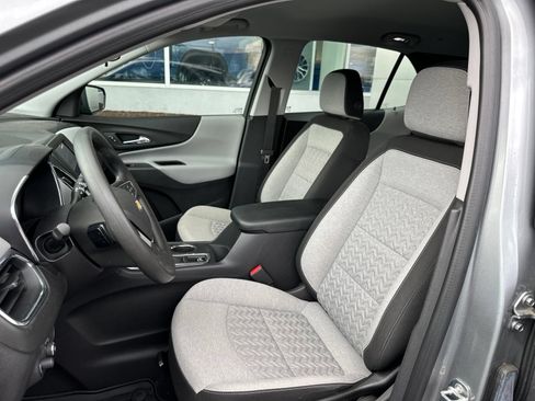 Used 2024 Chevrolet Equinox LS FWD image 17