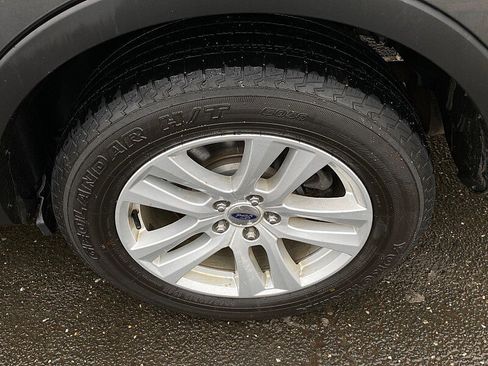 Certified 2018 Ford Explorer XLT w/ Equipment Group 202A image 13