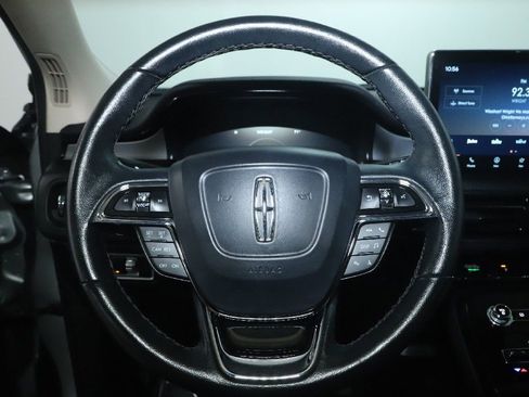 Certified 2022 Lincoln Nautilus AWD w/ Premium Package image 21