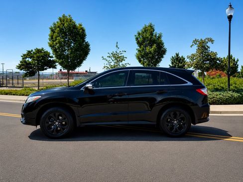 Used 2017 Acura RDX w/ Advance Package FWD image 3