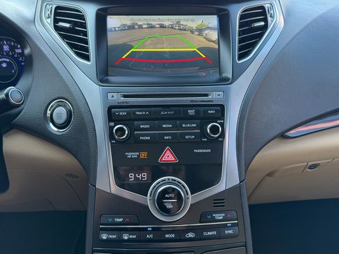 Used 2015 Hyundai Azera Limited image 25