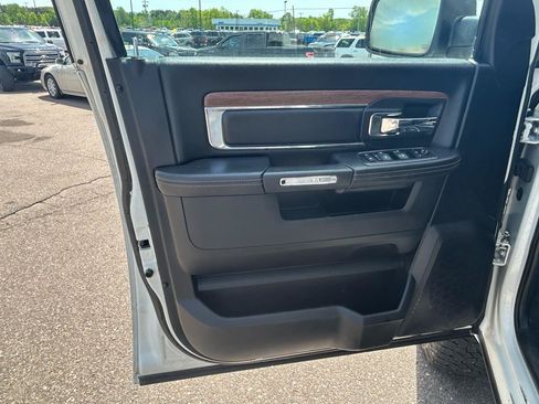 Used 2018 RAM 1500 Laramie w/ Convenience Group AWD/4WD image 14