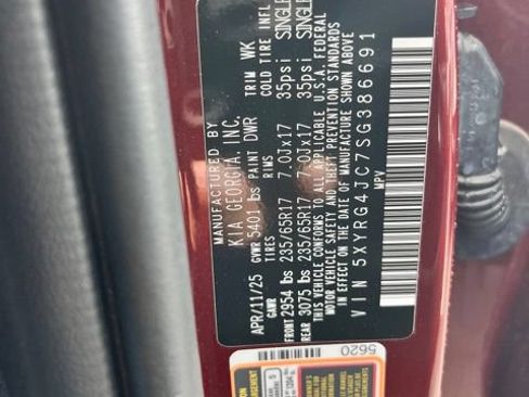 Used 2025 Kia Sorento LX FWD image 13