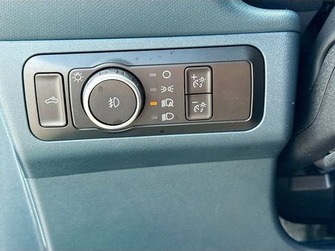 Used 2025 Ford Maverick Lobo AWD/4WD image 16