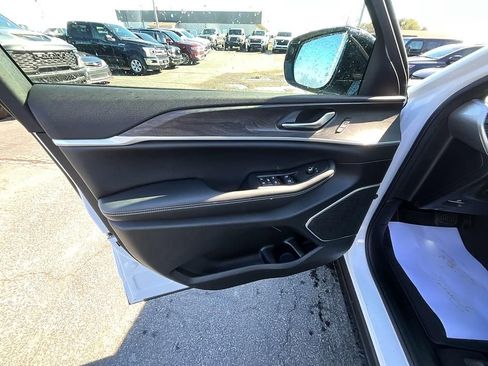 New 2026 Jeep Grand Cherokee Limited w/ Limited Altitude Package image 12