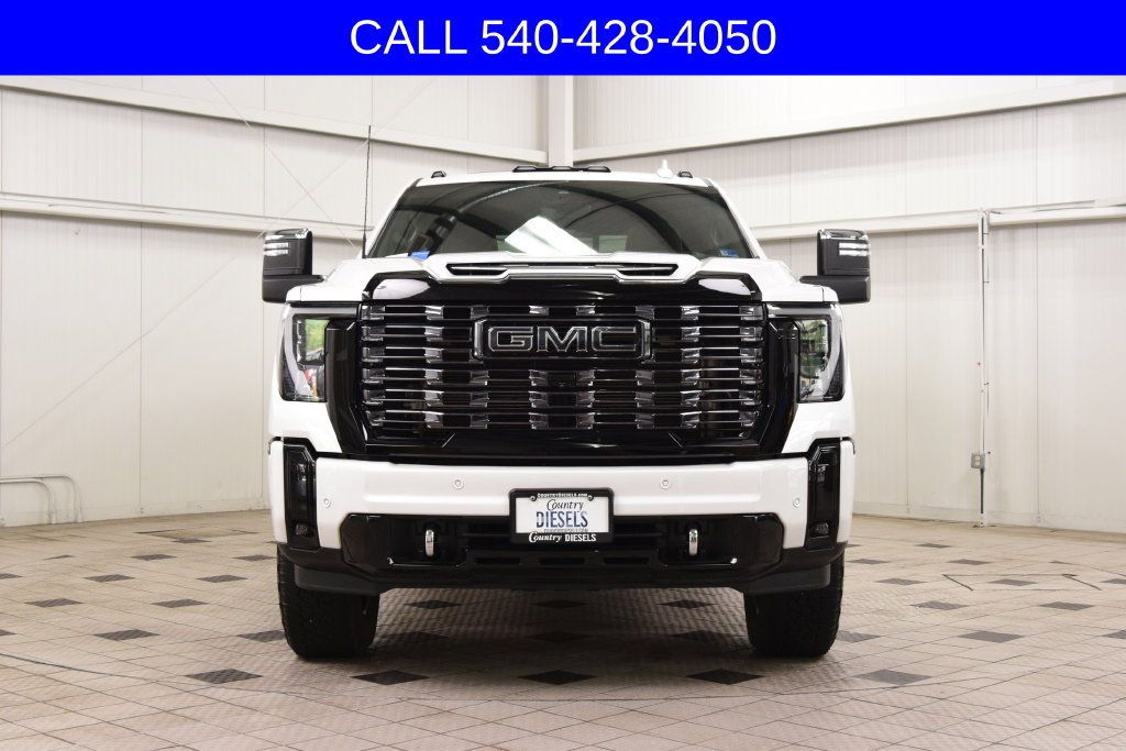 Used 2025 GMC Sierra 2500 Denali Ultimate AWD/4WD image 2