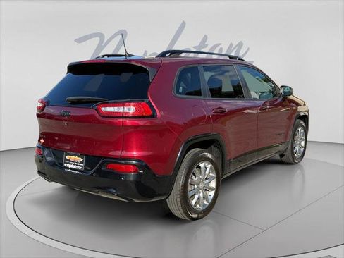 Certified 2018 Jeep Cherokee Latitude AWD/4WD image 7
