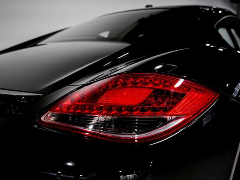 Used 2012 Porsche Cayman image 32