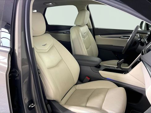 Used 2017 Cadillac XT5 Premium Luxury image 12