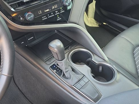 Used 2024 Toyota Camry SE w/ Convenience Package FWD image 21