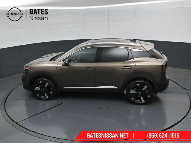 Certified 2026 Nissan Kicks SR w/ SR Premium Package AWD/4WD image 49