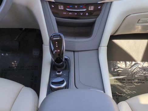 Used 2021 Cadillac XT5 Premium Luxury image 17