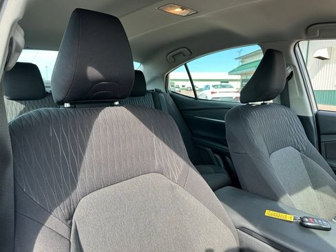 Used 2025 Toyota Camry LE FWD image 30