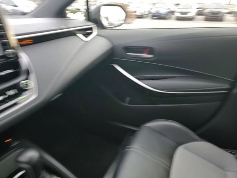 Used 2020 Toyota Corolla XSE image 36