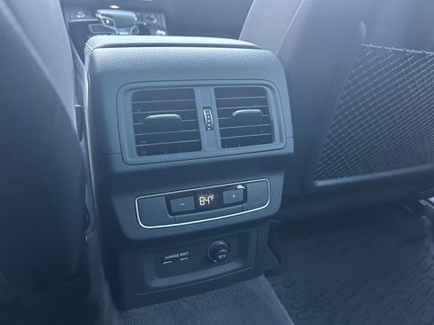 Used 2023 Audi Q5 2.0T Premium w/ Convenience Package image 48