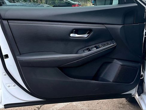Used 2024 Nissan Sentra SV FWD image 21