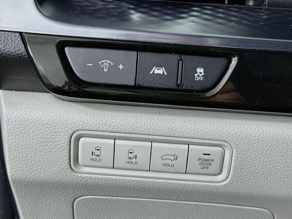 Used 2024 Kia Carnival SX Prestige FWD image 21