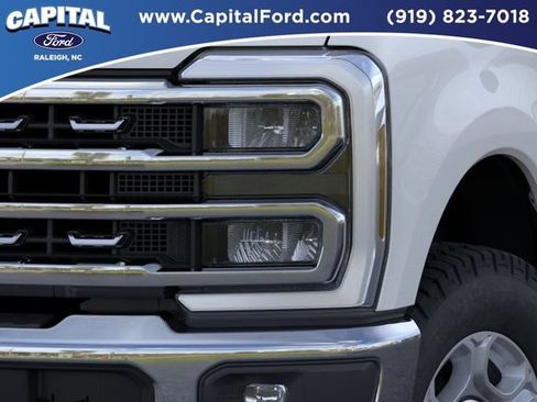 New 2026 Ford F250 XLT w/ XLT Premium Package AWD/4WD image 18