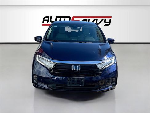 Used 2023 Honda Odyssey Touring image 2