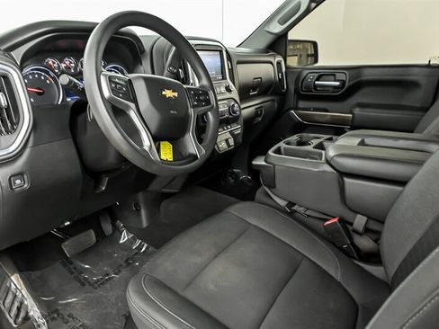 Used 2020 Chevrolet Silverado 1500 LT RWD image 14