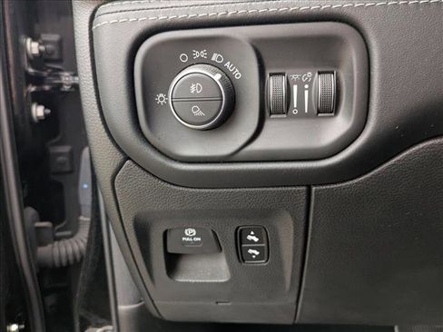 Used 2019 RAM 1500 Limited image 13