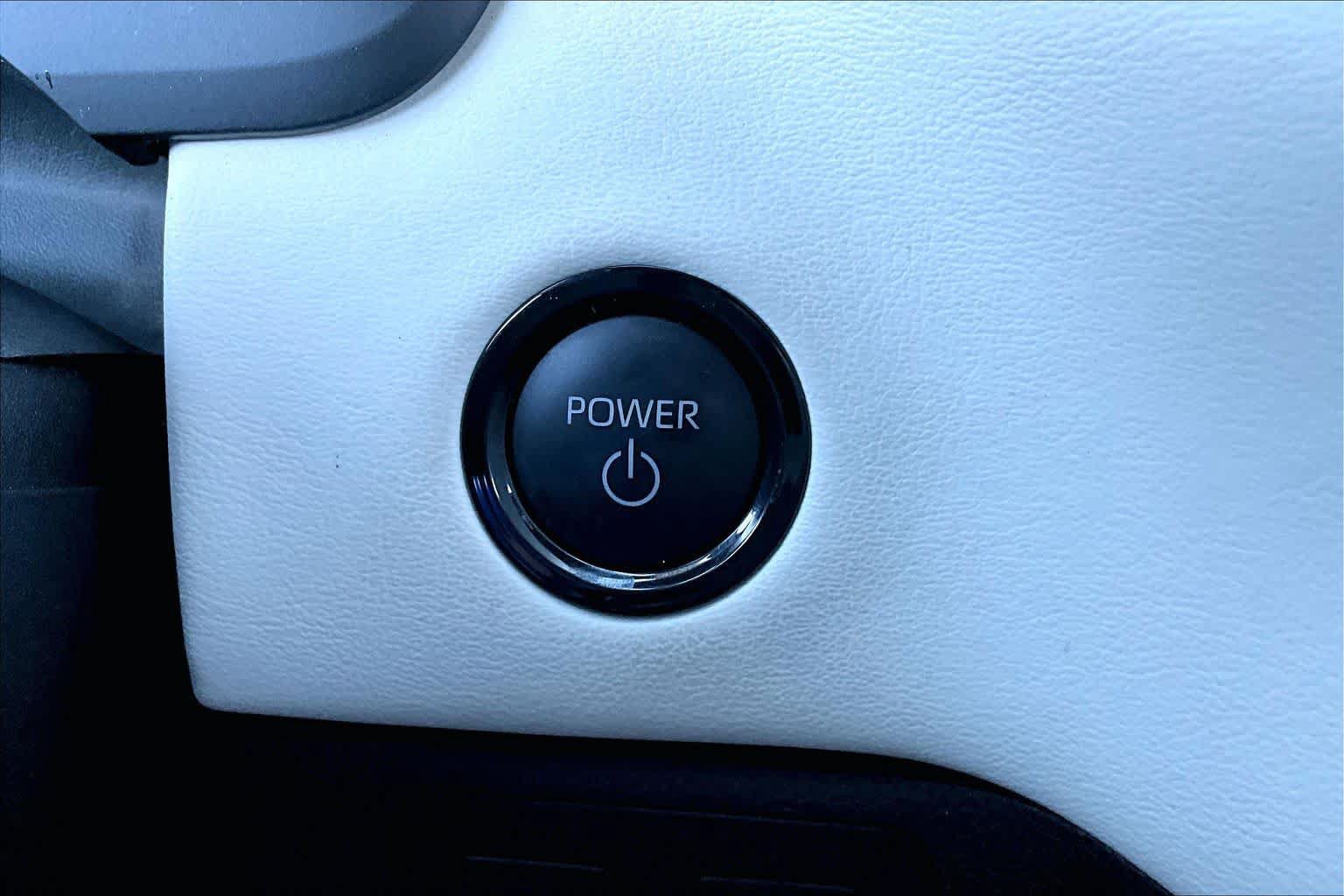 Certified 2025 Toyota Tundra Capstone AWD/4WD image 34
