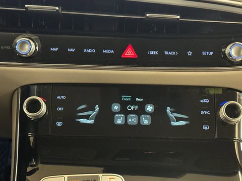 New 2026 Genesis GV70 2.5T AWD/4WD image 21