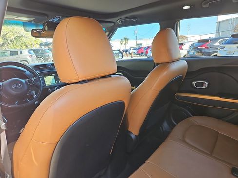 Used 2015 Kia Soul ! w/ Sun & Sound Package image 11
