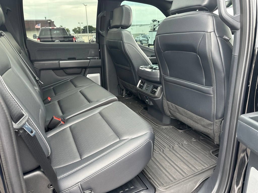 Used 2025 Ford F150 Lariat w/ Equipment Group 502A High AWD/4WD image 10
