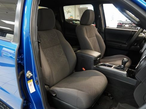 Used 2016 Toyota Tacoma TRD Off-Road image 29