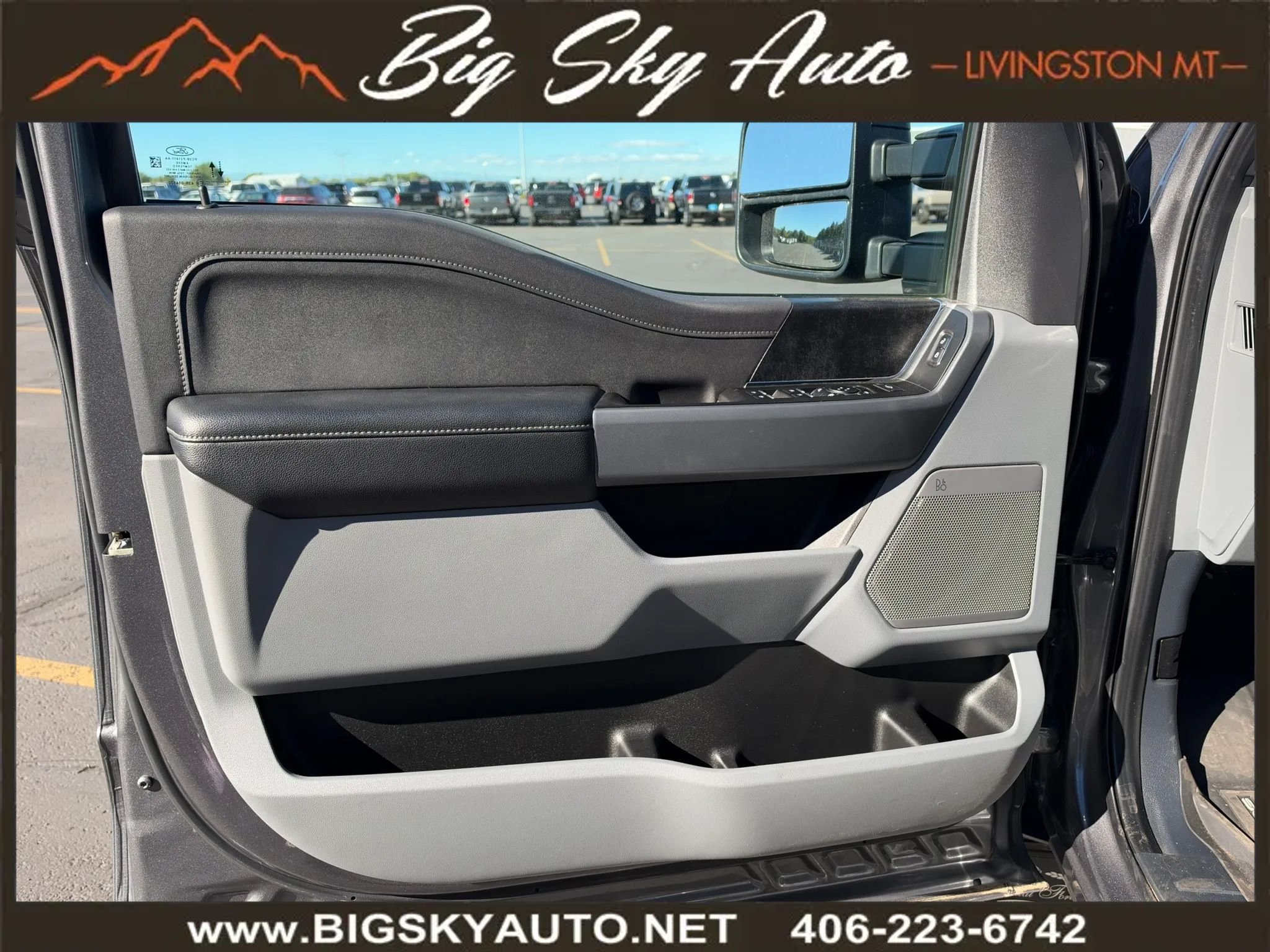 Used 2023 Ford F350 XLT w/ XLT Premium Package AWD/4WD image 12