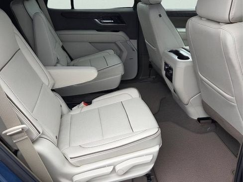 New 2026 GMC Yukon Denali w/ Sun & Power Step Package AWD/4WD image 18