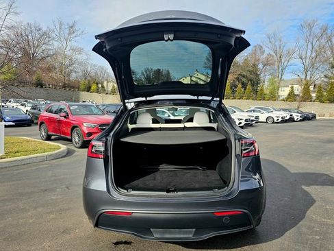 Used 2023 Tesla Model Y Long Range image 10