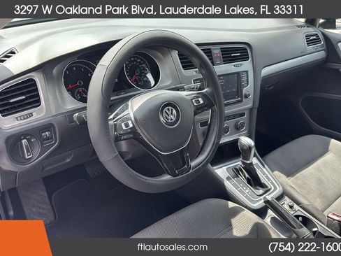 Used 2016 Volkswagen Golf S FWD image 19