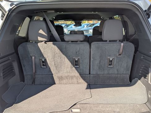 Certified 2025 GMC Acadia Elevation image 33