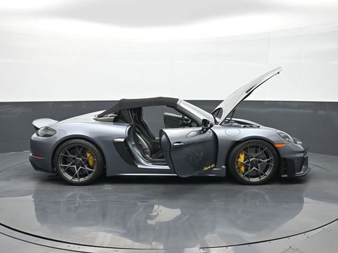 Certified 2025 Porsche 718 Boxster Spyder RS RWD image 28