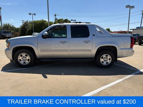 Used 2013 Chevrolet Avalanche LS RWD image 5