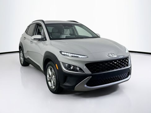 Used 2023 Hyundai Kona SEL w/ Convenience Package image 3