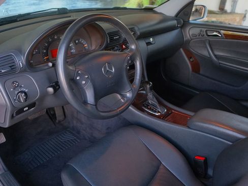 Used 2002 Mercedes-Benz C 320 Sedan image 13