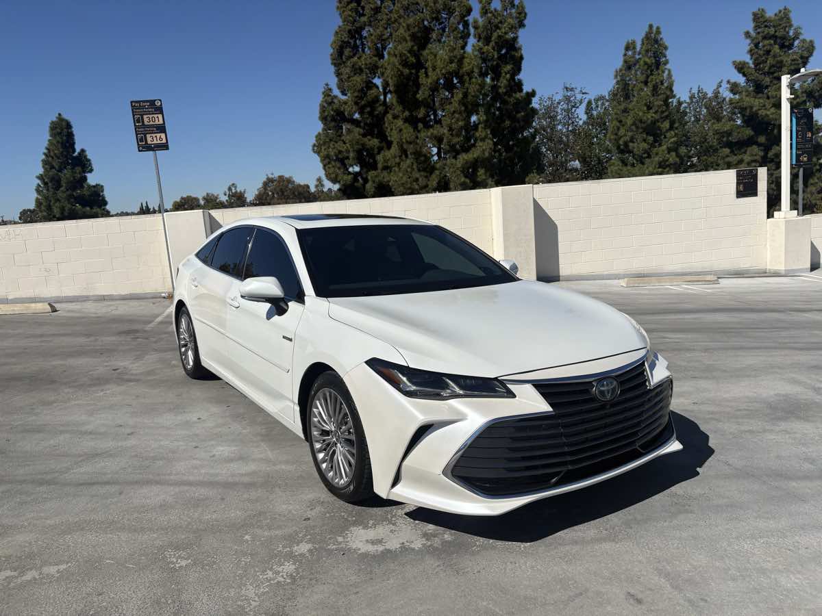 Used 2020 Toyota Avalon Limited w/ Advanced Safety Package FWD image 46