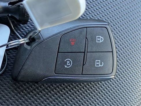 Used 2025 Chevrolet Equinox LT FWD image 33