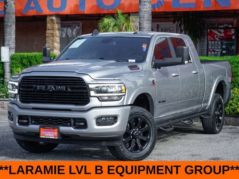 Used 2022 RAM 2500 Laramie w/ Night Edition AWD/4WD image 4