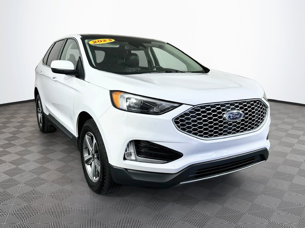 Used 2023 Ford Edge SEL w/ Convenience Package AWD/4WD image 2