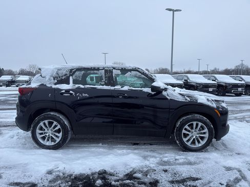 Used 2021 Chevrolet TrailBlazer LS image 4