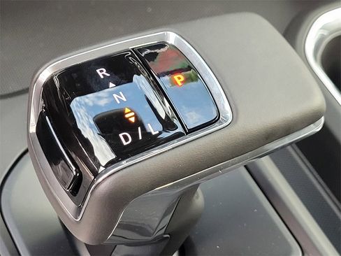 New 2026 GMC Sierra 1500 Elevation image 20