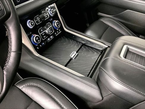 Used 2023 GMC Yukon Denali w/ Max Trailering Package AWD/4WD image 16