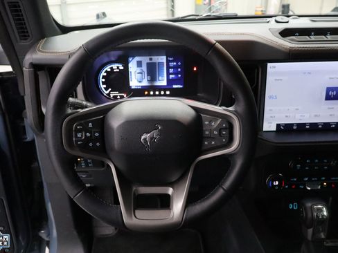 Certified 2024 Ford Bronco Badlands image 19